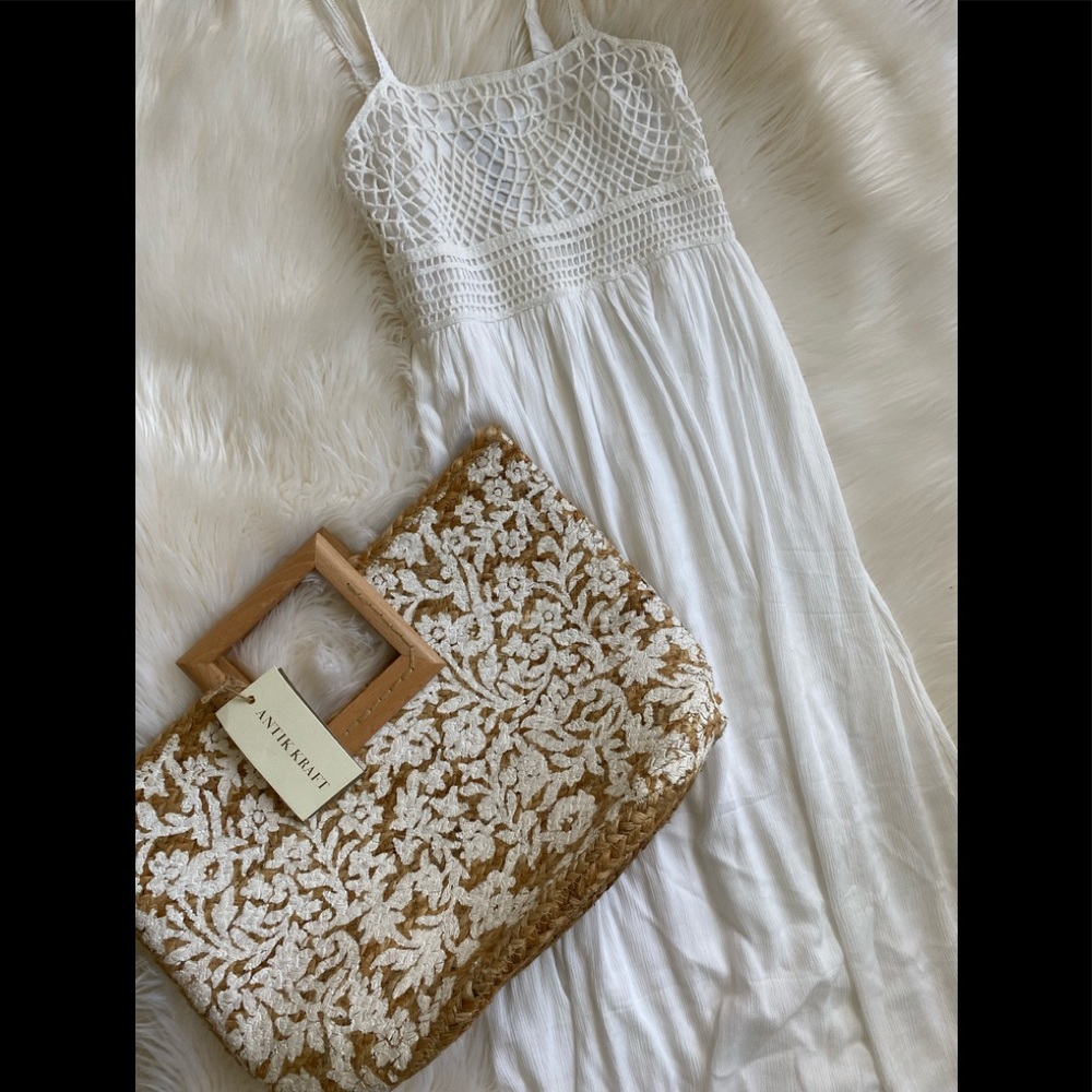 NWOT Straw bag - Picture 2 of 11